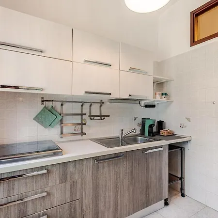 Casale 112 - 5' From The Center Apartman